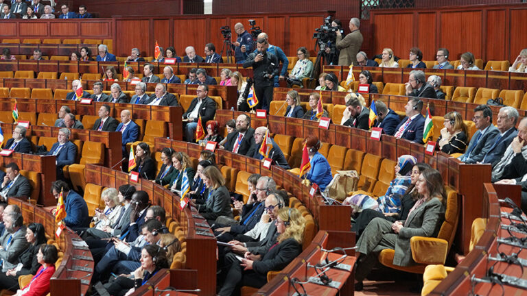 Combien de fois l'Assemblée nationale française a-t-elle été dissoute 1 assemblee nationale francaise en session pleniere
