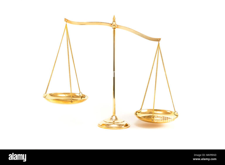 balance symbolisant la justice et lequilibre