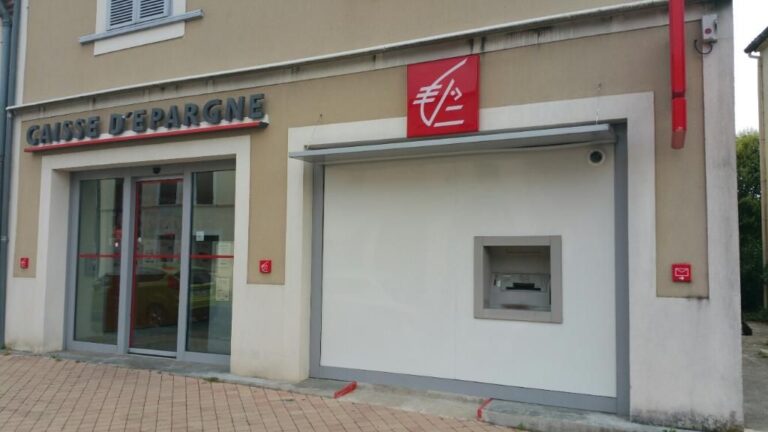 batiment de la caisse depargne a villeneuve