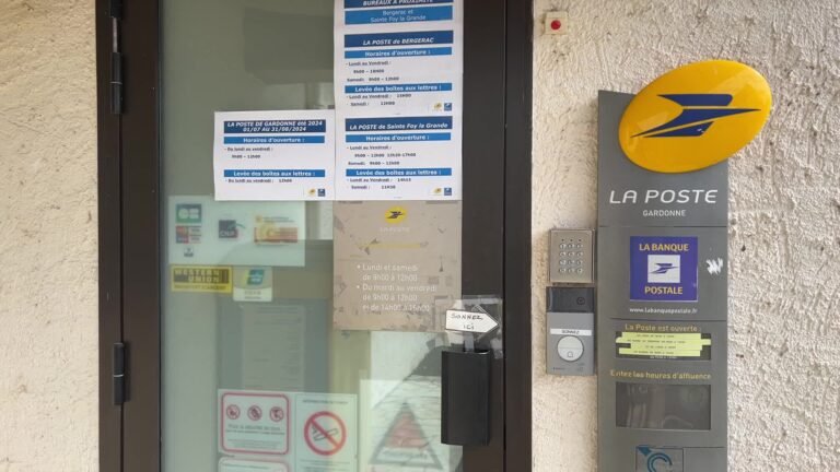 À quelle heure La Poste effectue-t-elle ses passages dans votre secteur 2 bureau de poste avec horaires affiches