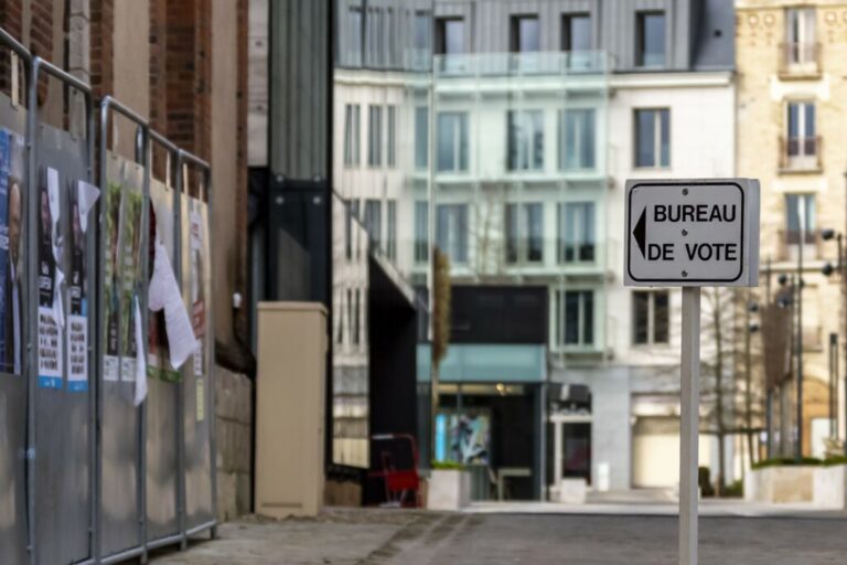 C'est quoi les législatives en France et quel est leur rôle 1 bureau de vote lors des legislatives francaises