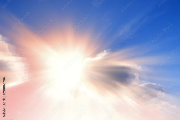 Combien de jours après Pâques se fête l'Ascension en France 1 ciel avec nuages et lumiere divine