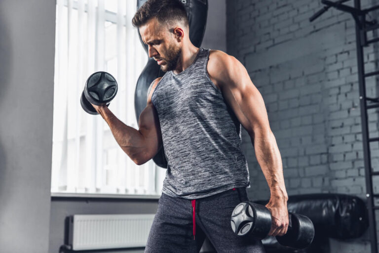 des bras muscles en action