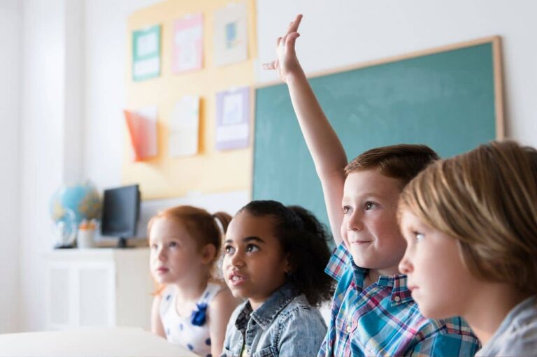À quoi sert le bac de français dans le parcours scolaire des étudiants 1 eleves en classe de francais engages
