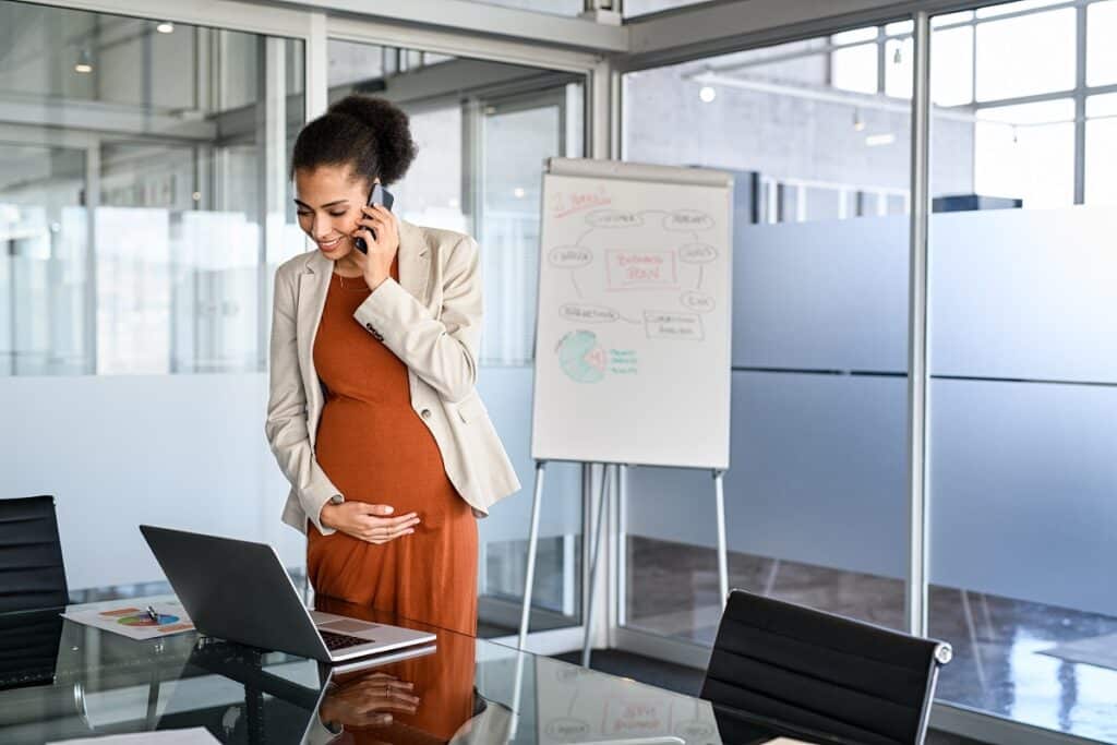 Quel est le délai légal pour informer son employeur de sa grossesse