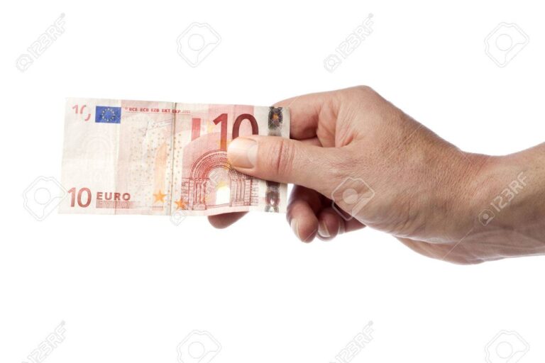 main tenant un billet de banque