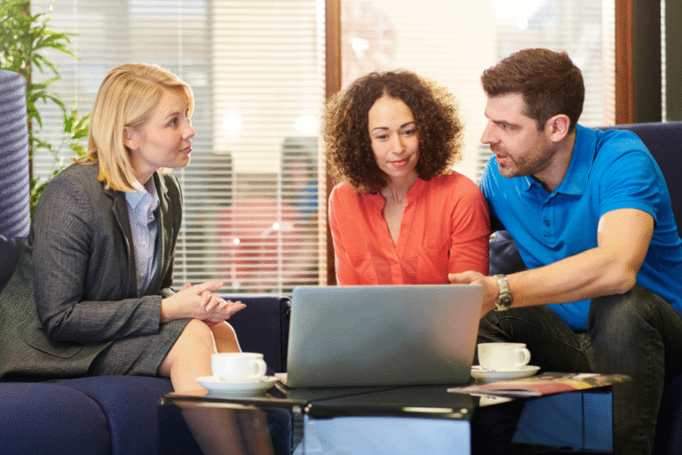 Que faire en cas de saisie sur salaire par le Trésor Public 2 personne consultante un conseiller financier