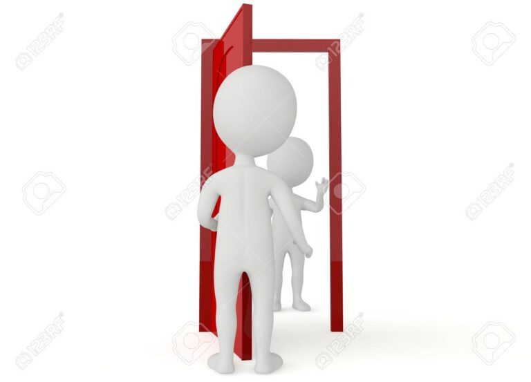 personne reflechissant a une porte ouverte