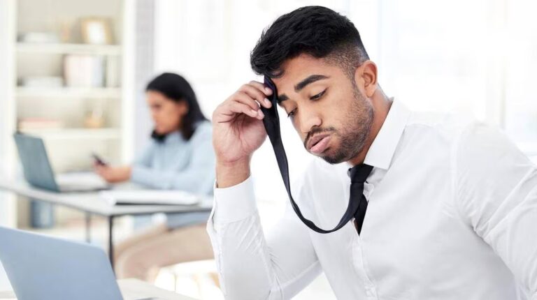 Quel jour férié les personnes âgées peuvent-elles travailler 1 personnes agees travaillant pendant un jour ferie
