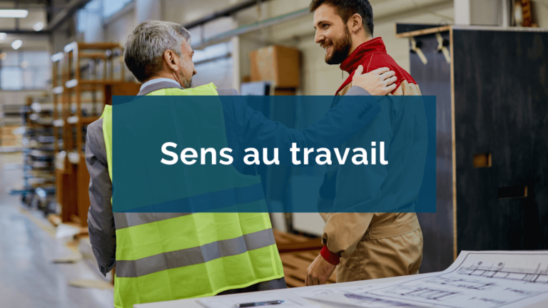 salarie reflechissant a sa situation professionnelle