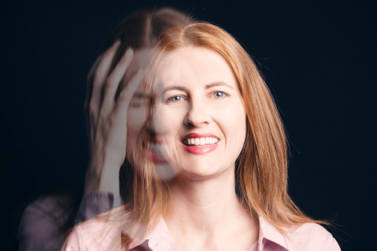 Que cache une personne qui rit tout le temps dans sa vie 2 sourire masquant des emotions cachees