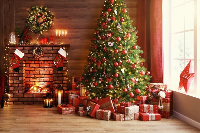 Que signifie l'expression "Tu es mon plus beau Noël" 1 un cadeau sous un sapin de noel