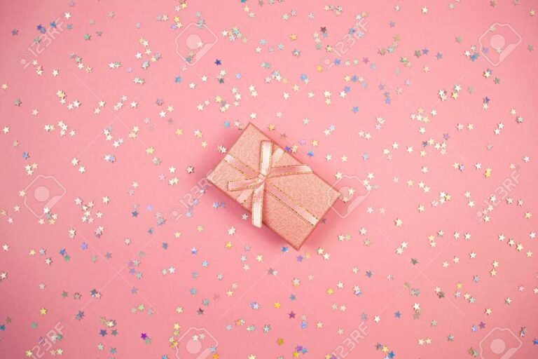 Comment souhaiter ses vœux de manière originale et mémorable 2 un cadeau surprise entoure de confettis