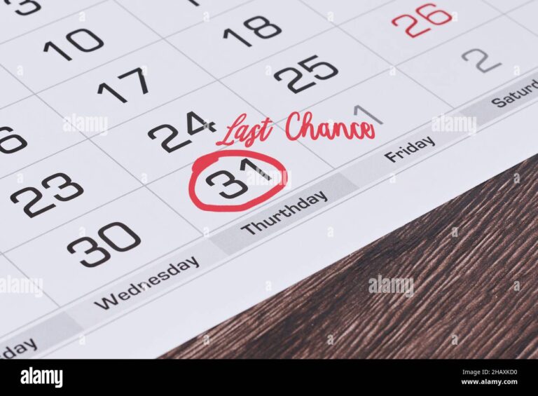 un calendrier avec des dates en surbrillance