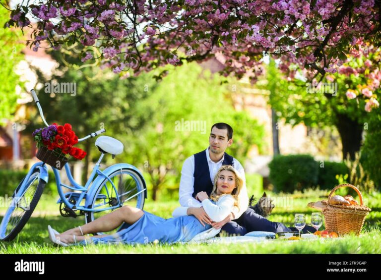 Pourquoi mon ex me nargue-t-il avec sa nouvelle copine 1 un couple heureux au parc