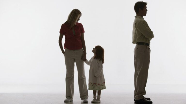 Que faire si je refuse de donner mon fils à son père 1 un enfant entre deux parents separes