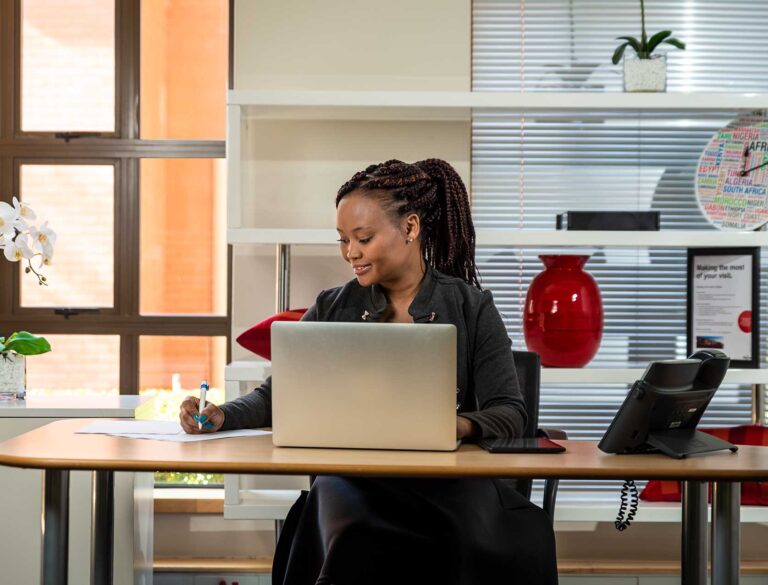 un expert comptable en action au bureau