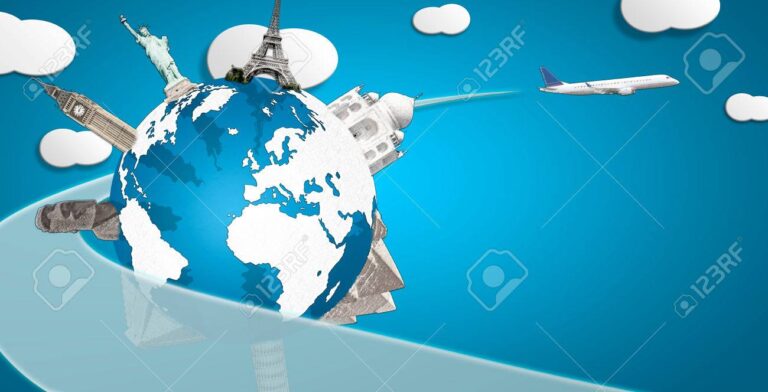 un globe terrestre avec des destinations touristiques
