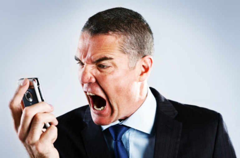 Comment appelle-t-on une personne qui refuse d'admettre ses erreurs 1 un individu se voilant la face