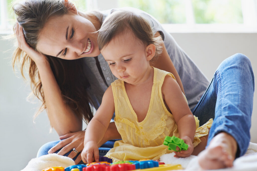 Quel est le lien entre le CAF, le congé parental et l’assistant maternel