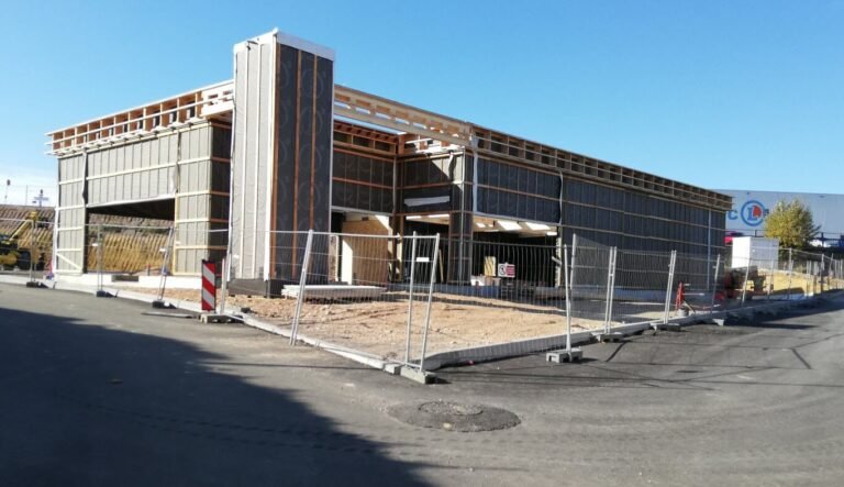 un restaurant burger king en construction