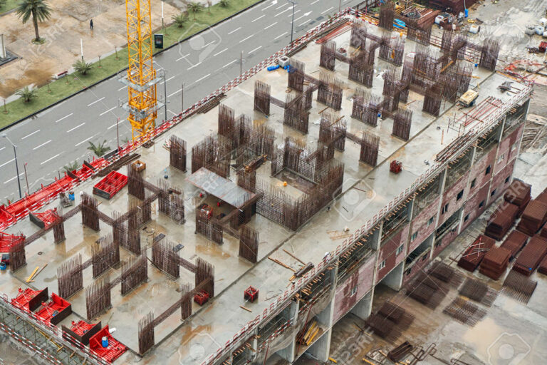 vue dun immeuble en construction