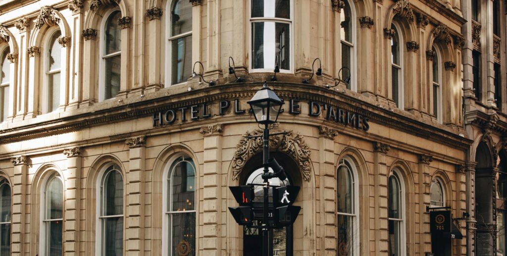 Quels sont les atouts de l’Hôtel Aux Armes de Colmar sur la Rue Rapp